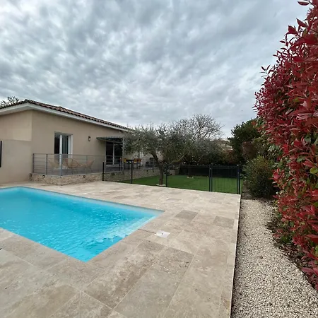 Cigalette Avec Piscine, Terrasse Et Jardin